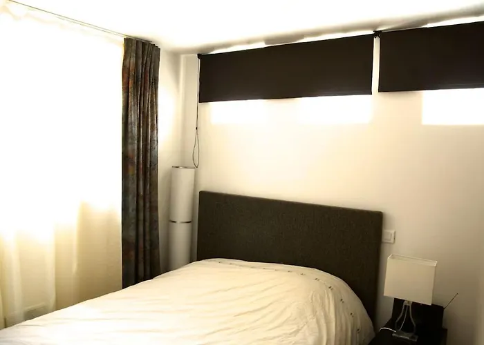 Claude Monet - Buttes-chaumont - La Mouzaïa -